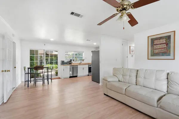 353 Fairpoint DR, Gulf Breeze, FL 32561