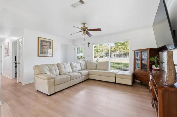 353 Fairpoint DR, Gulf Breeze, FL 32561