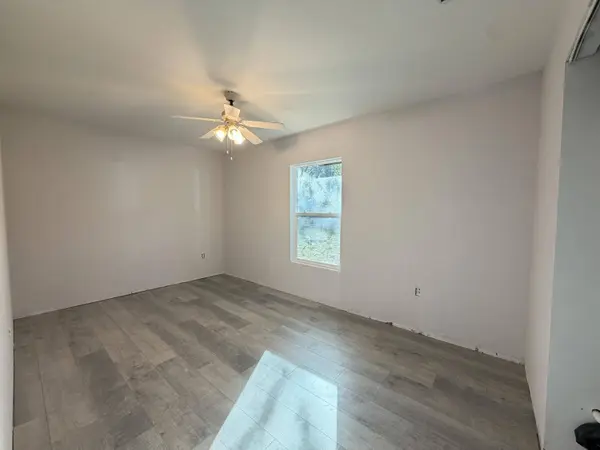 174 Aero DR, Defuniak Springs, FL 32433