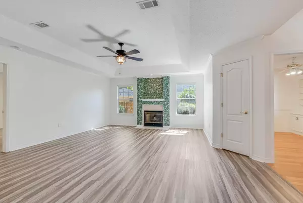 54 Hillcrest Drive, Shalimar, FL 32579