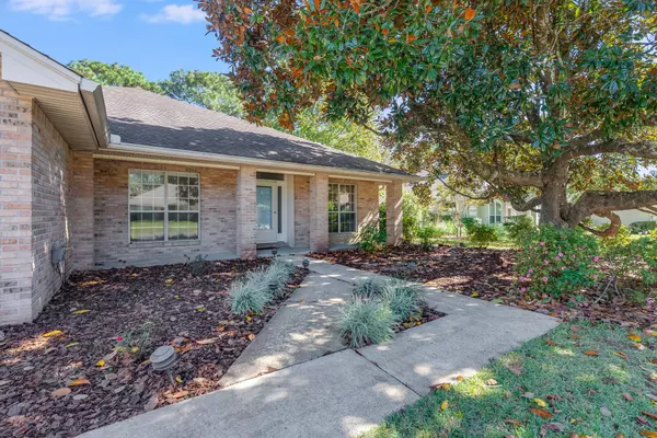 54 Hillcrest Drive, Shalimar, FL 32579