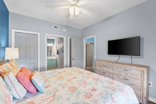 8575 Gulf BLVD #UNIT 601, Navarre, FL 32566