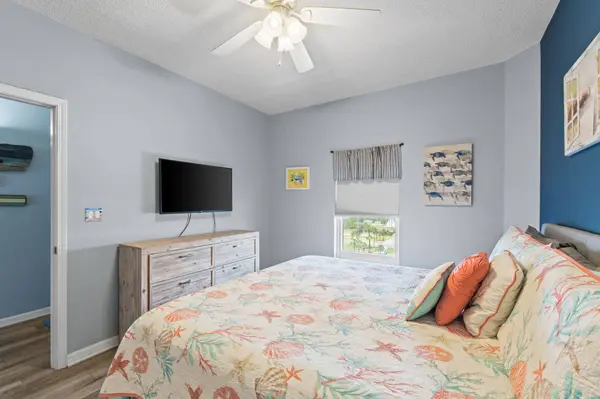 8575 Gulf BLVD #UNIT 601, Navarre, FL 32566