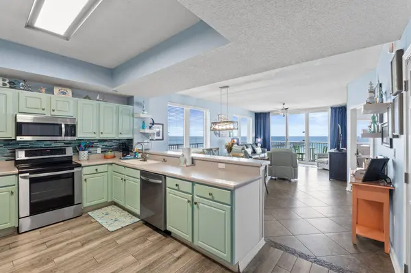 8575 Gulf BLVD #UNIT 601, Navarre, FL 32566