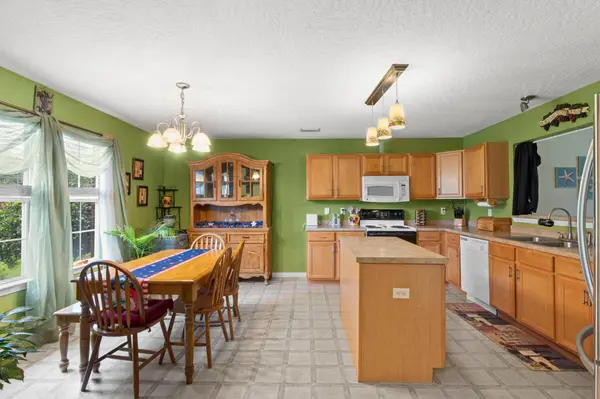 8270 Segura ST, Navarre, FL 32566