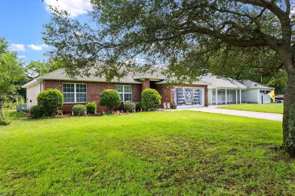 8270 Segura ST, Navarre, FL 32566