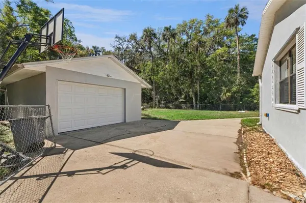 2072 BURMA RD, New Smyrna Beach, FL 32168