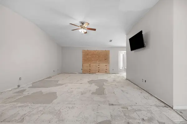 226 Trish Dr, Crestview, FL 32536