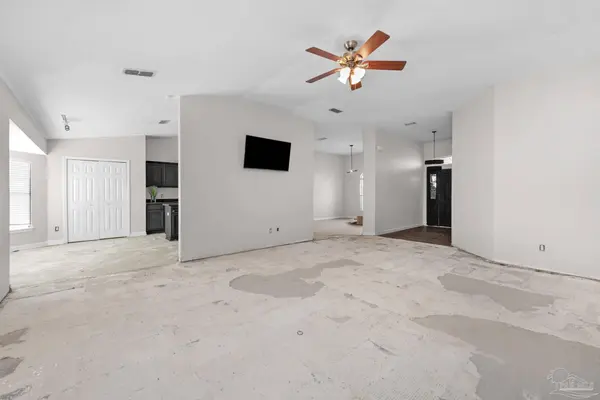 226 Trish Dr, Crestview, FL 32536