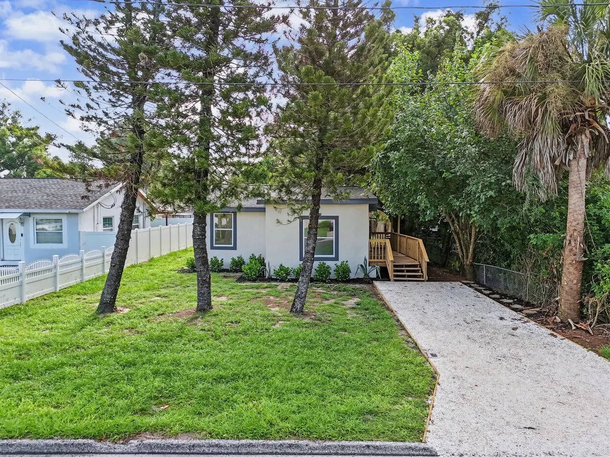 8713 N EDISON AVENUE, Tampa, FL 33604