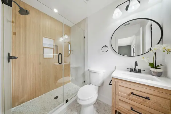 8014 N Lynn Ave, Tampa, FL 33604-2918