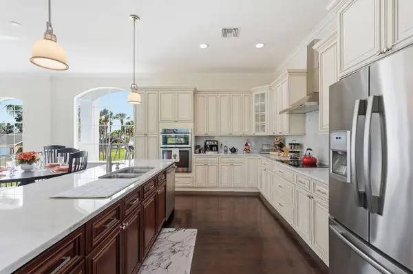 4353 Dewey Dr, New Port Richey, FL 34652-3112