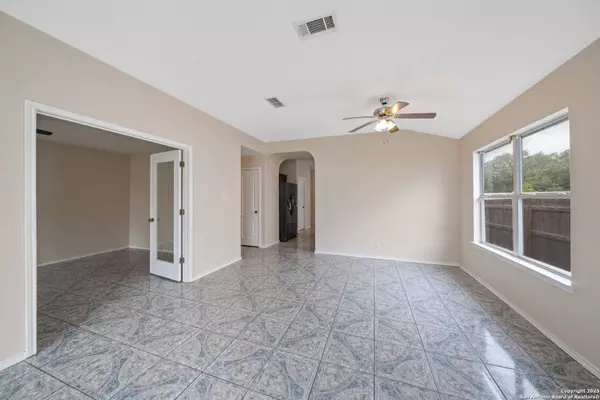 10618 Tiger Chase, San Antonio, TX 78251