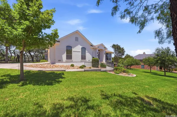 9015 TUSCAN HILLS DR, Garden Ridge, TX 78266