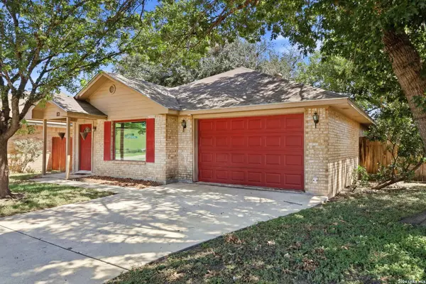 15 SHADOW CIR, New Braunfels, TX 78130