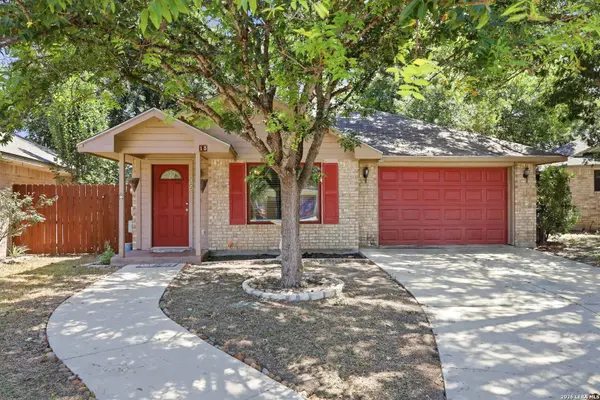 15 SHADOW CIR, New Braunfels, TX 78130