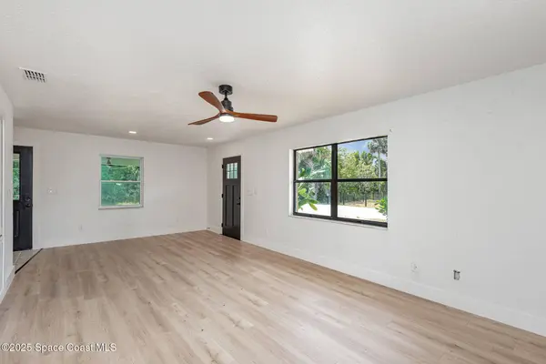 3812 Lucerne AVE, Mims, FL 32754