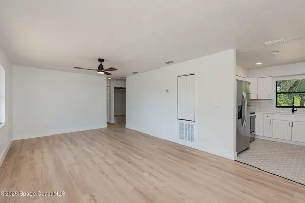 3812 Lucerne AVE, Mims, FL 32754