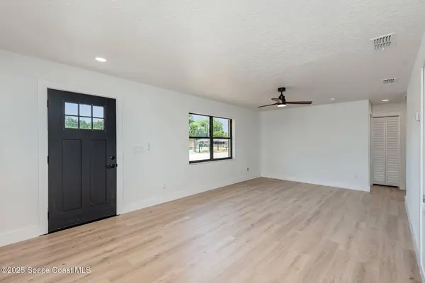 3812 Lucerne AVE, Mims, FL 32754