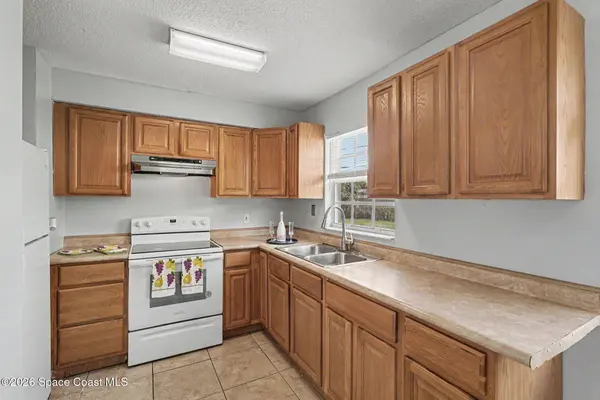 808 Cedar DR, Melbourne, FL 32901