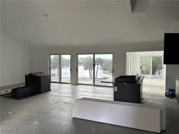 497 Lake Murex CIR, Sanibel, FL 33957