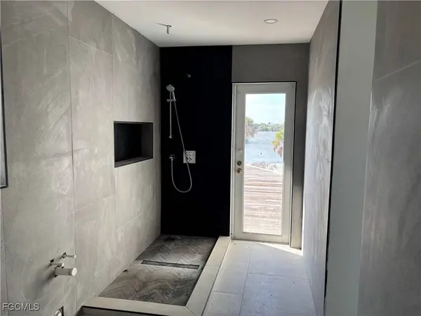 497 Lake Murex CIR, Sanibel, FL 33957