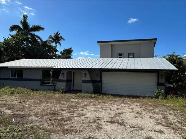 3784 Coquina DR, Sanibel, FL 33957