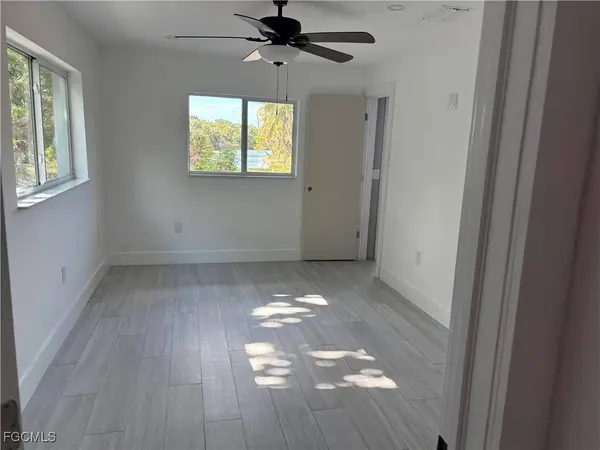 3784 Coquina DR, Sanibel, FL 33957