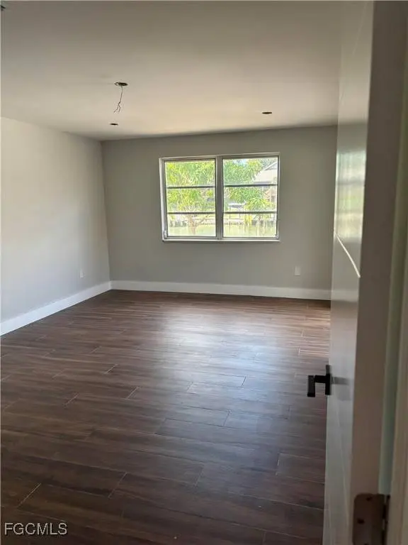 888 Limpet DR, Sanibel, FL 33957