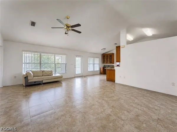 20 Hampton AVE, Lehigh Acres, FL 33936