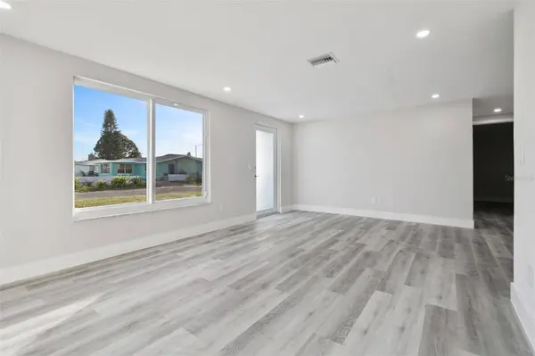 6009 BEVERLY DR, Hudson, FL 34667