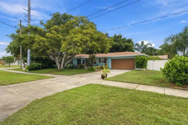 1711 N HIGHLAND AVE, Clearwater, FL 33755