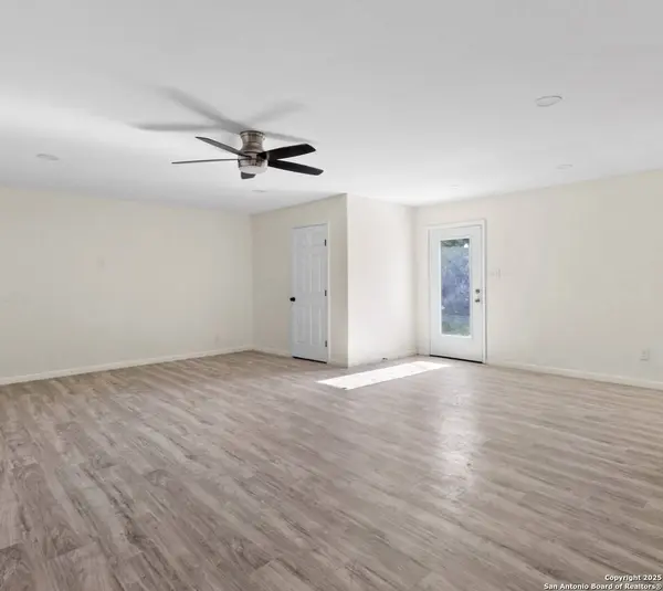 7810 Hobble, San Antonio, TX 78227