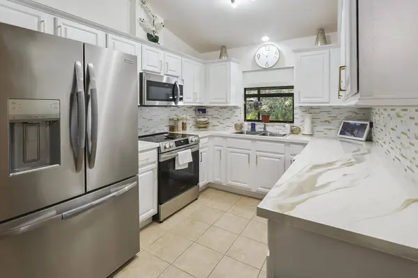 3046 BUTTERCUP LN, Lake Placid, FL 33852