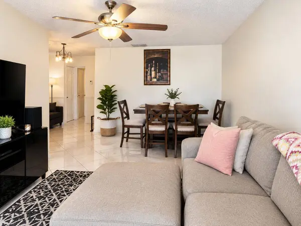 3001 NW 4th TER #150, Pompano Beach, FL 33064