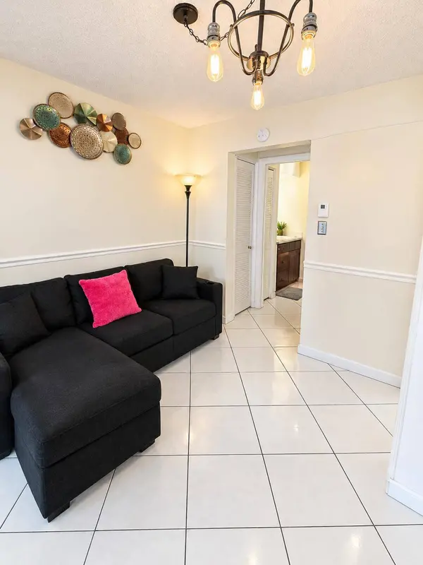 3001 NW 4th TER #150, Pompano Beach, FL 33064