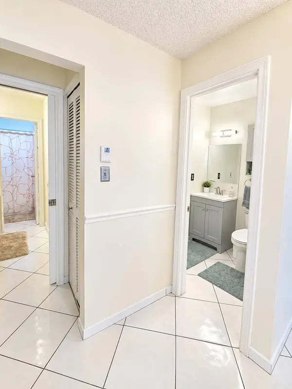 3001 NW 4th TER #150, Pompano Beach, FL 33064