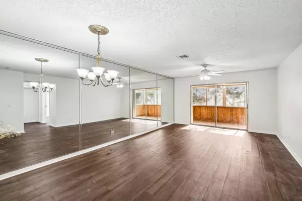 12012 S Greenway CIR 206, Royal Palm Beach, FL 33411