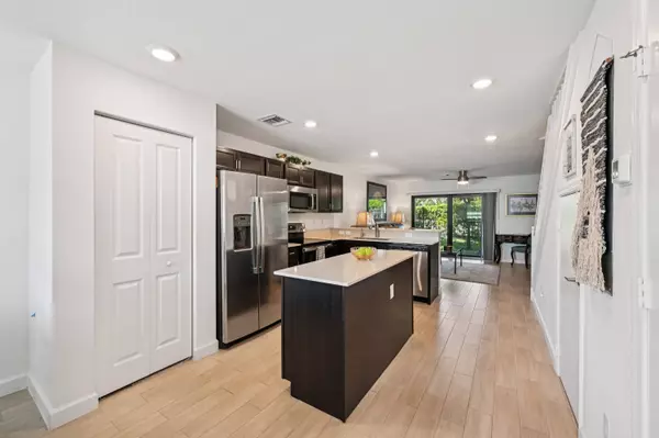 5025 Genove PL, Riviera Beach, FL 33410