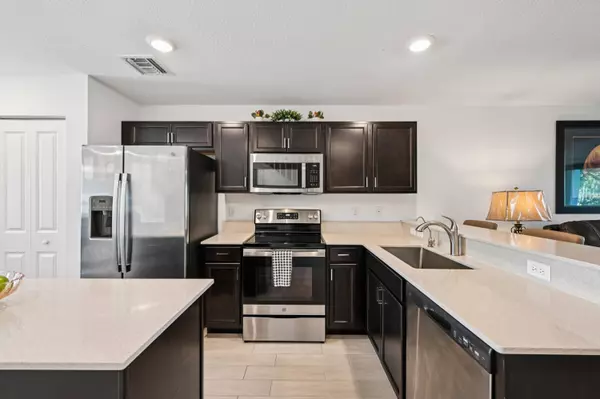 5025 Genove PL, Riviera Beach, FL 33410