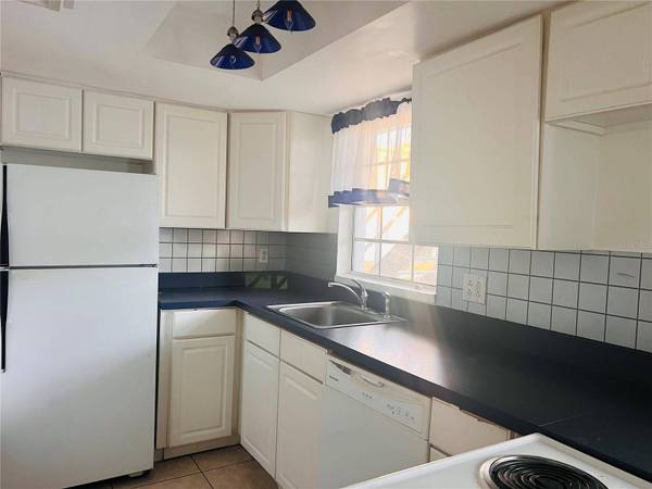 1000 S SEMORAN BLVD #715, Winter Park, FL 32792