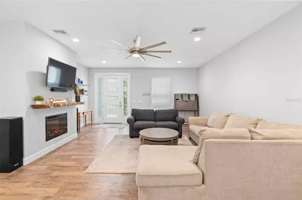 34 JACKSON CIR, Winter Springs, FL 32708