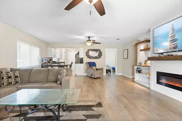 1101 ABAGAIL DR, Deltona, FL 32725