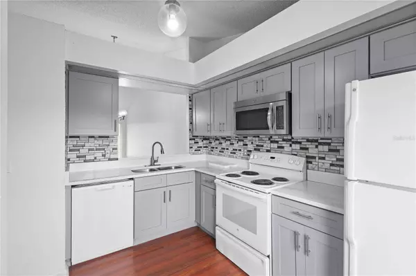 3125 SANDY SHORE LN, Kissimmee, FL 34743