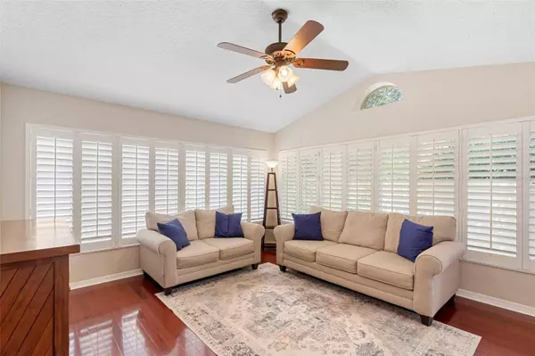 1020 E PEBBLE BEACH CIR, Winter Springs, FL 32708