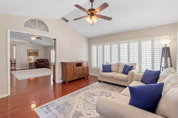 1020 E PEBBLE BEACH CIR, Winter Springs, FL 32708