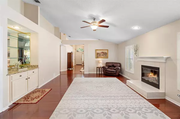 1020 E PEBBLE BEACH CIR, Winter Springs, FL 32708