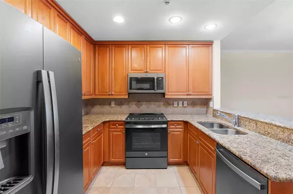 630 VASSAR ST #2204, Orlando, FL 32804