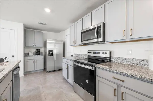 37247 KINGS CROWN DR, Zephyrhills, FL 33541