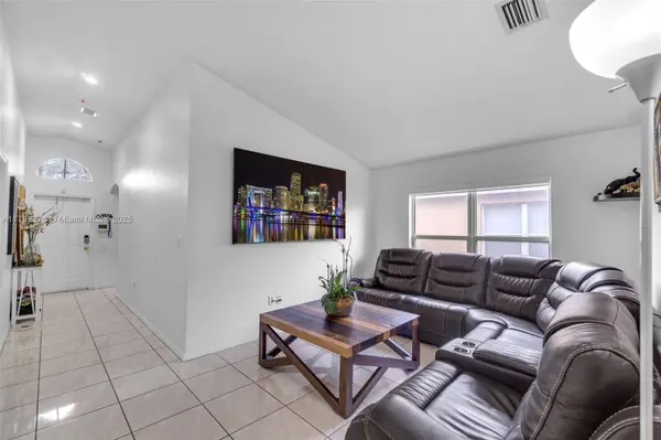 1917 SE 14th Ct, Homestead, FL 33035